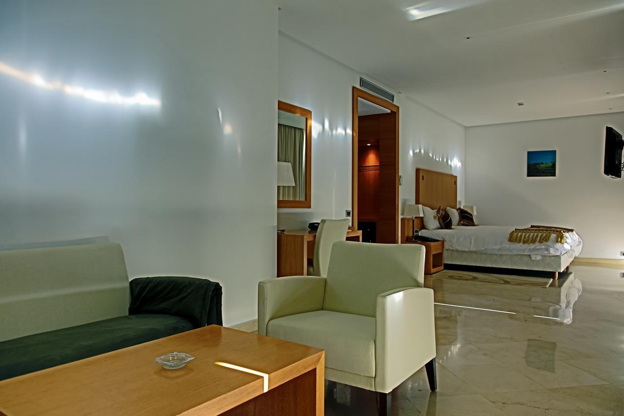 Suites Hotel Mohammed V By Accor Аль-Хосейма Екстер'єр фото