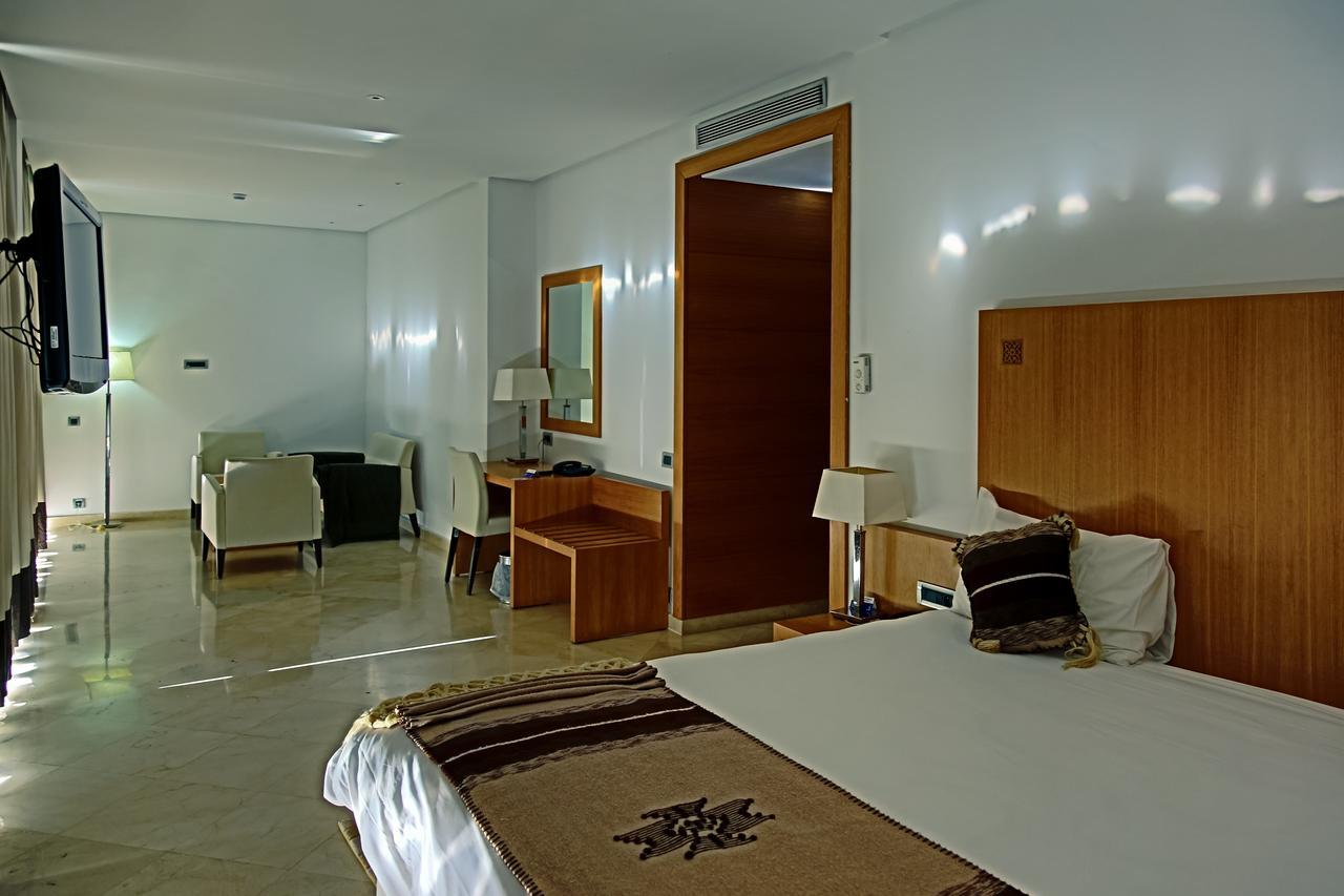 Suites Hotel Mohammed V By Accor Аль-Хосейма Екстер'єр фото