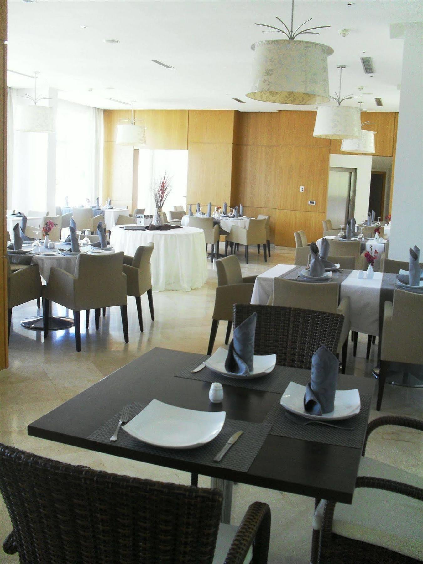 Suites Hotel Mohammed V By Accor Аль-Хосейма Екстер'єр фото