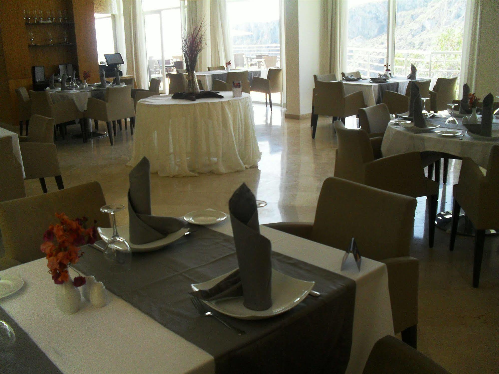 Suites Hotel Mohammed V By Accor Аль-Хосейма Екстер'єр фото